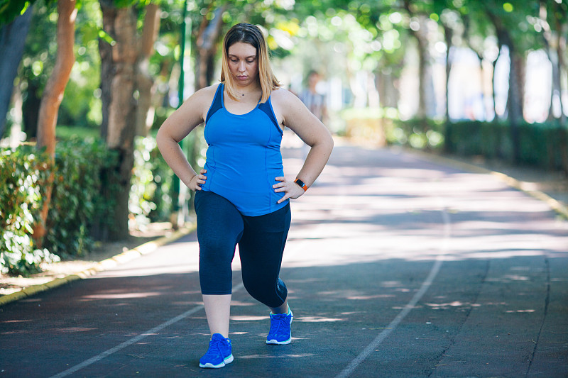 一个大基数的女胖子,如何从头开始进行减肥?这么做就对了