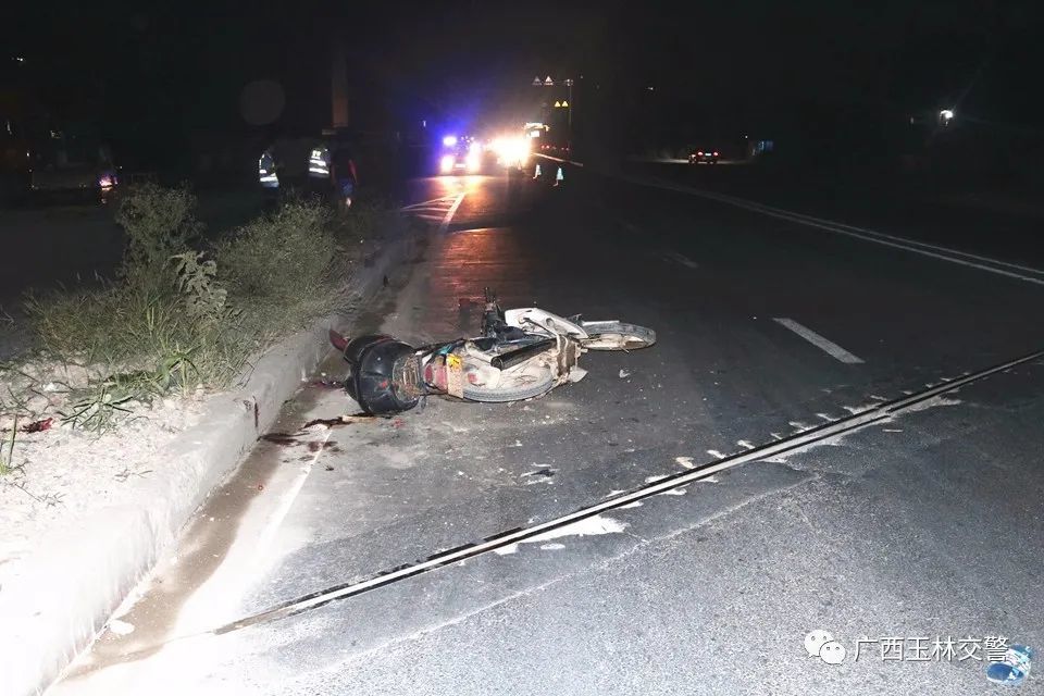 玉林一男子喝酒出事了,撞到头破血流!