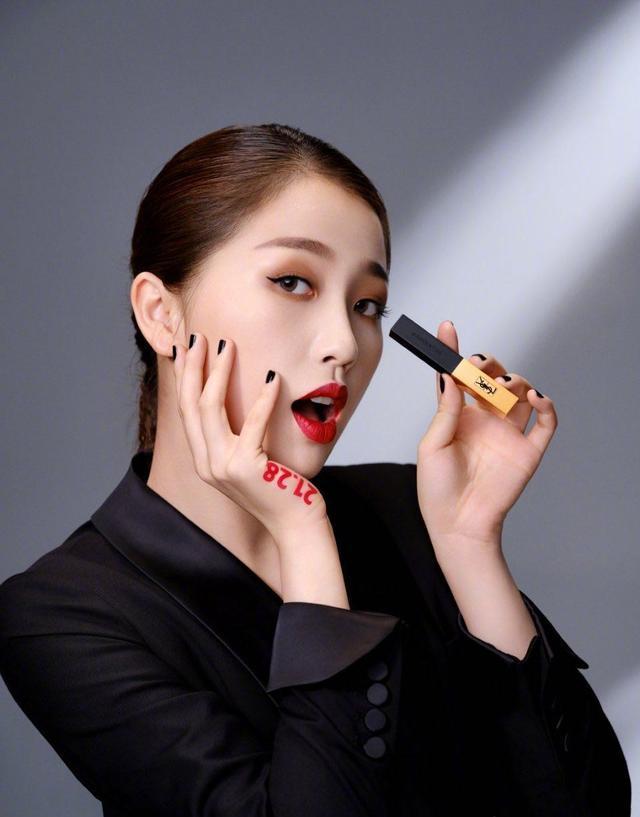 虞书欣短发太美了！承认吧！这些女星更适合短发！