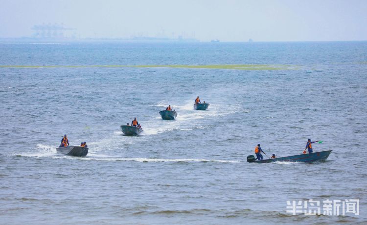 海上"赛马" 看海军陆战队冲锋舟驾驶训练