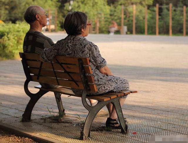 作为子女应该如何孝顺父母