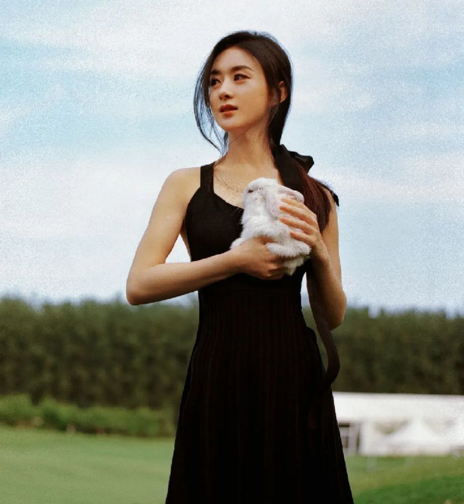 为什么现在的赵丽颖总是美到让我词穷？