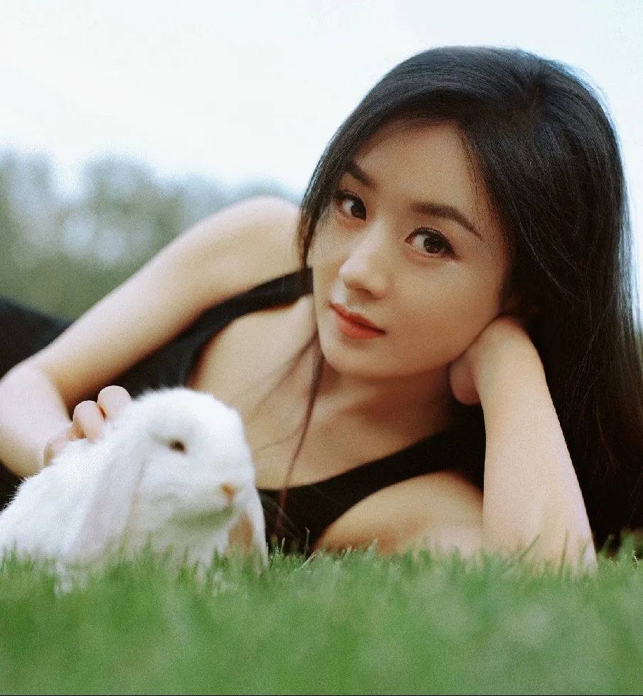 为什么现在的赵丽颖总是美到让我词穷？