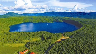 吉林龙湾:独特的火山口湖沼泽湿地