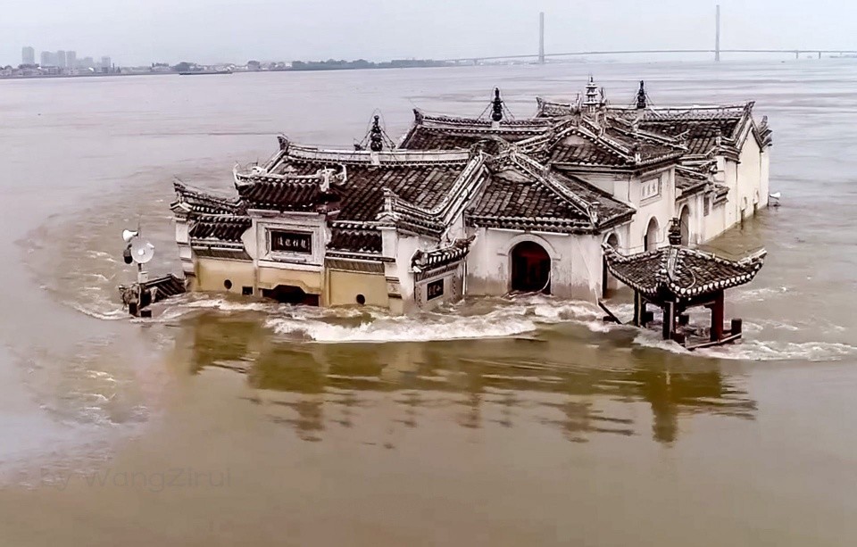 鄂州"阁坚强":万里长江中唯一寺庙——观音阁,洪水淹到二楼了