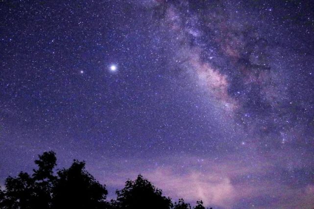 阳明山夏夜星空璀璨,遇见宇宙的美