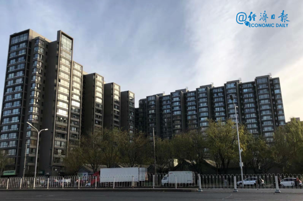 房价上涨、房企抢地……楼市这是要闹哪样？