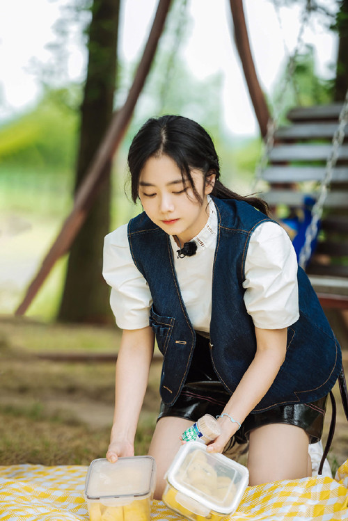 《奇妙小森林》上演离别时刻 谭松韵亲制木雕送宝贝