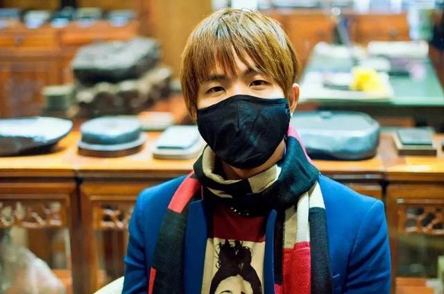 PDD有灰色收入？控制战队打假赛？lol小漠爆料