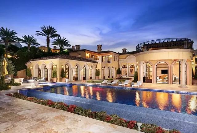 瓦妮莎出售科比加州豪宅,价值1.7亿,晒出和女儿比安卡合照