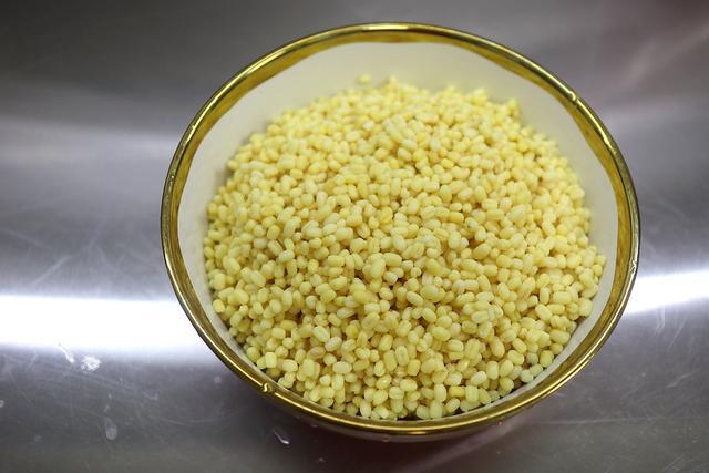 我家年年夏天都吃的小点心,清甜细腻赛糕点,70多岁老妈点名要 我家年年夏天都吃的小点心,清甜细腻赛糕点,70多岁老妈点名要