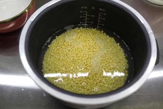 我家年年夏天都吃的小点心,清甜细腻赛糕点,70多岁老妈点名要 我家年年夏天都吃的小点心,清甜细腻赛糕点,70多岁老妈点名要