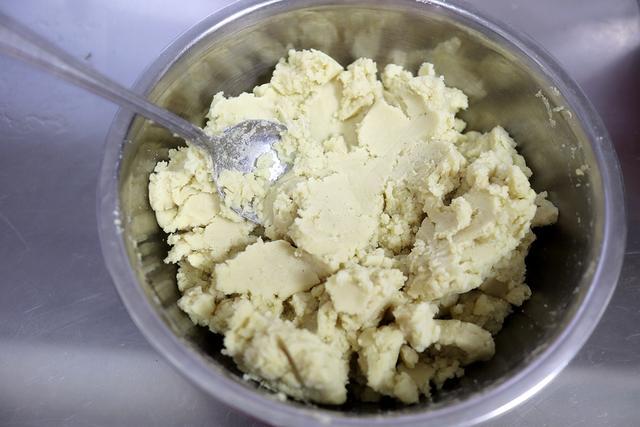 我家年年夏天都吃的小点心,清甜细腻赛糕点,70多岁老妈点名要 我家年年夏天都吃的小点心,清甜细腻赛糕点,70多岁老妈点名要