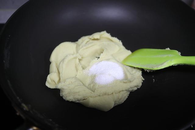 我家年年夏天都吃的小点心,清甜细腻赛糕点,70多岁老妈点名要 我家年年夏天都吃的小点心,清甜细腻赛糕点,70多岁老妈点名要