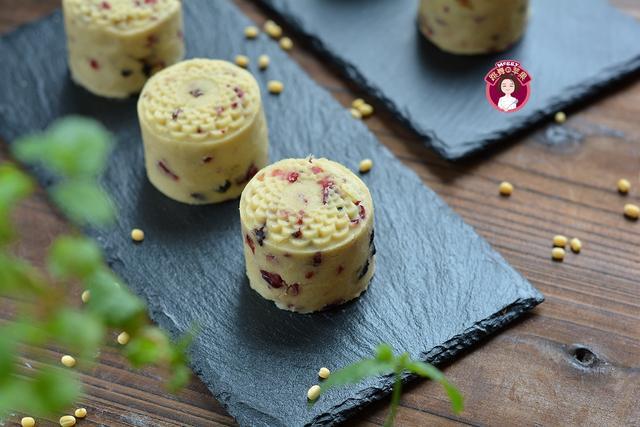 我家年年夏天都吃的小点心,清甜细腻赛糕点,70多岁老妈点名要 我家年年夏天都吃的小点心,清甜细腻赛糕点,70多岁老妈点名要