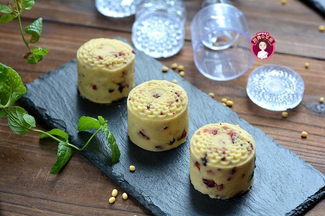 我家年年夏天都吃的小点心,清甜细腻赛糕点,70多岁老妈点名要 我家年年夏天都吃的小点心,清甜细腻赛糕点,70多岁老妈点名要