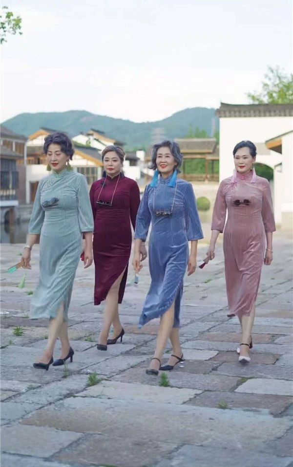 平均年龄超65岁粉丝超500万时尚奶奶团搬来了杭州了