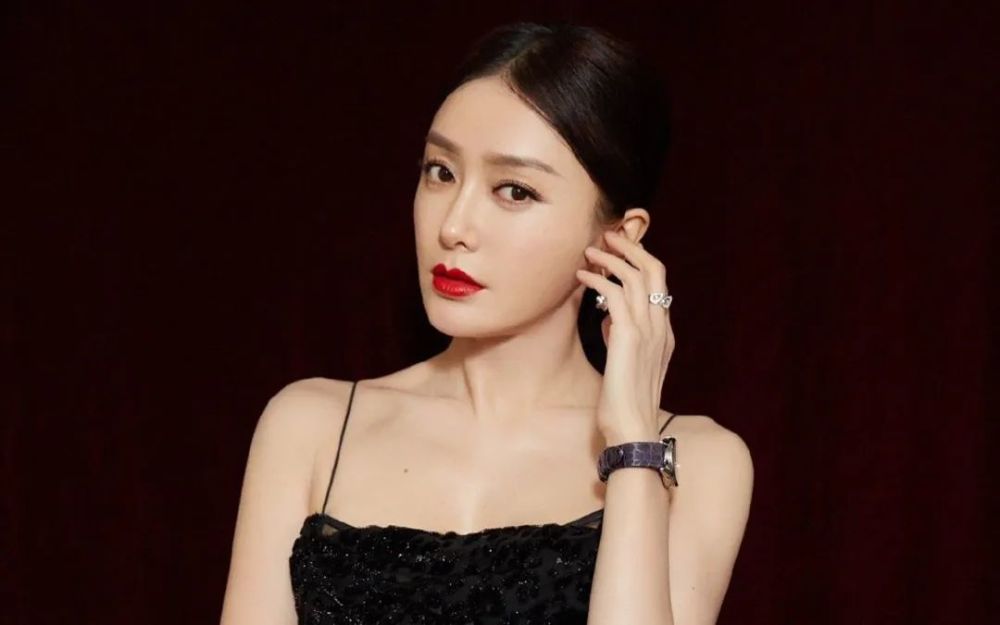 41岁秦岚被催婚:"我的子宫,要你管?