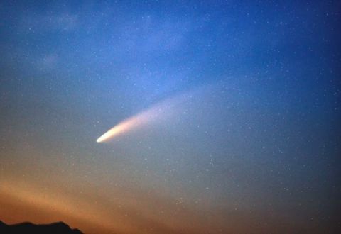 北京天文馆发布下周值得关注天象:彗星将通过距离地球最近位置