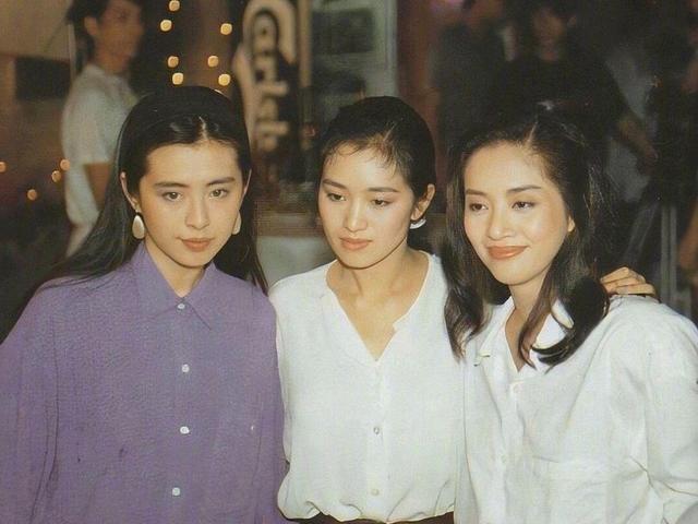 十张港台明星们的老照片,在没有ps滤镜的年代,个个美