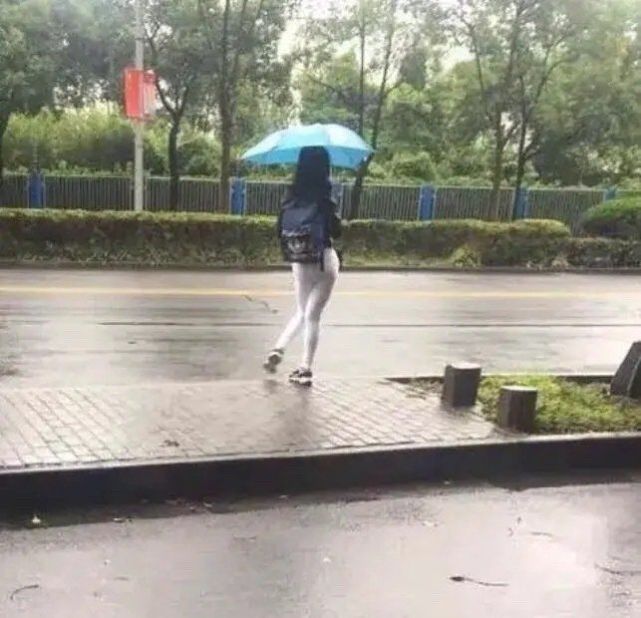每日一笑:放假那天跟着狐朋狗友一起出去玩耍的你