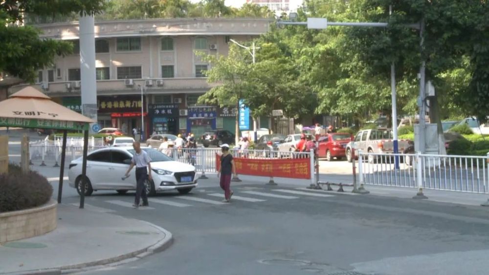 新宁县有多少人口_新宁县大塘村图片(2)