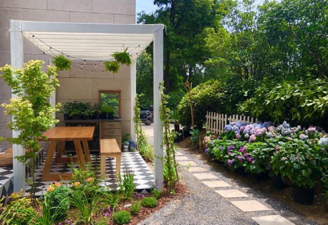 48㎡庭院diy改造:闲置5年的院子,30天打造成ins风轻奢小花园
