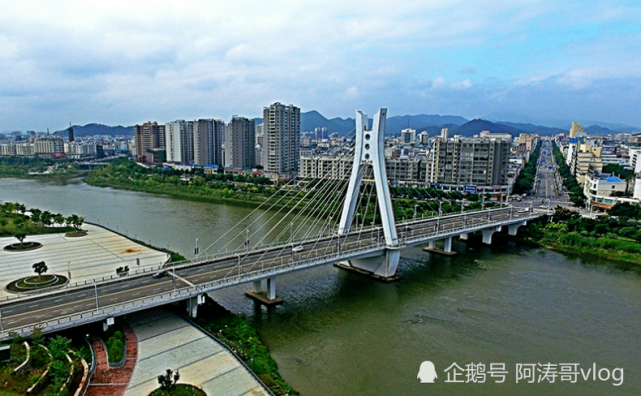 信丰县于大唐永淳元年(682年)置县,是江西历史文化名城,有全国重点