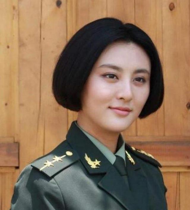 之后,甘露又接到了一部军人题材的电视剧.