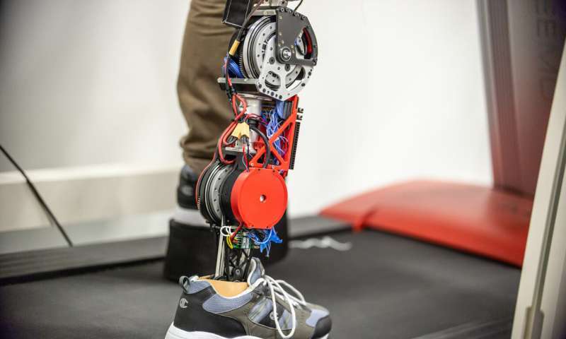 空间站电机使机器人假肢更舒适,延长电池寿命