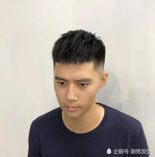 夏季男生发型别乱剪了,2020年正流行的男生发型参考!
