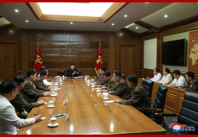 朝鲜举行中央军委扩大会议金正恩主持 讨论进一步加强战争遏制力等