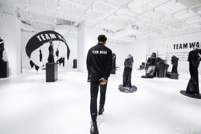 这是team wang,第一次以线下快闪店的形式呈现.