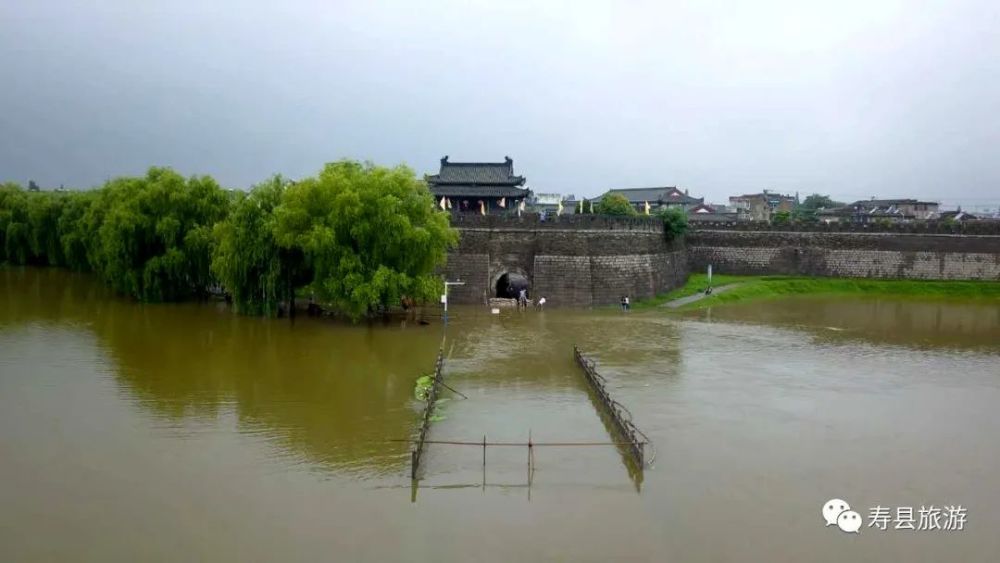 这次,寿县政府部门决定封堵古城宾阳门,目的在于防止护城河水倒灌进城