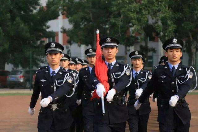 2020年的西藏警官学院已经不招生了,而新疆警察学院新招生.