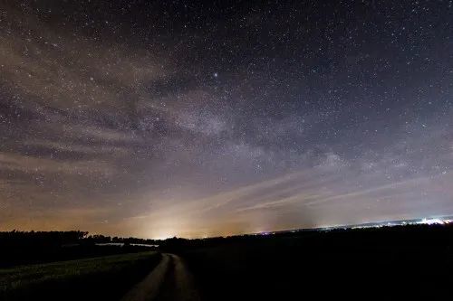 闪耀星河:迟迟钟鼓初长夜,耿耿星河欲曙天