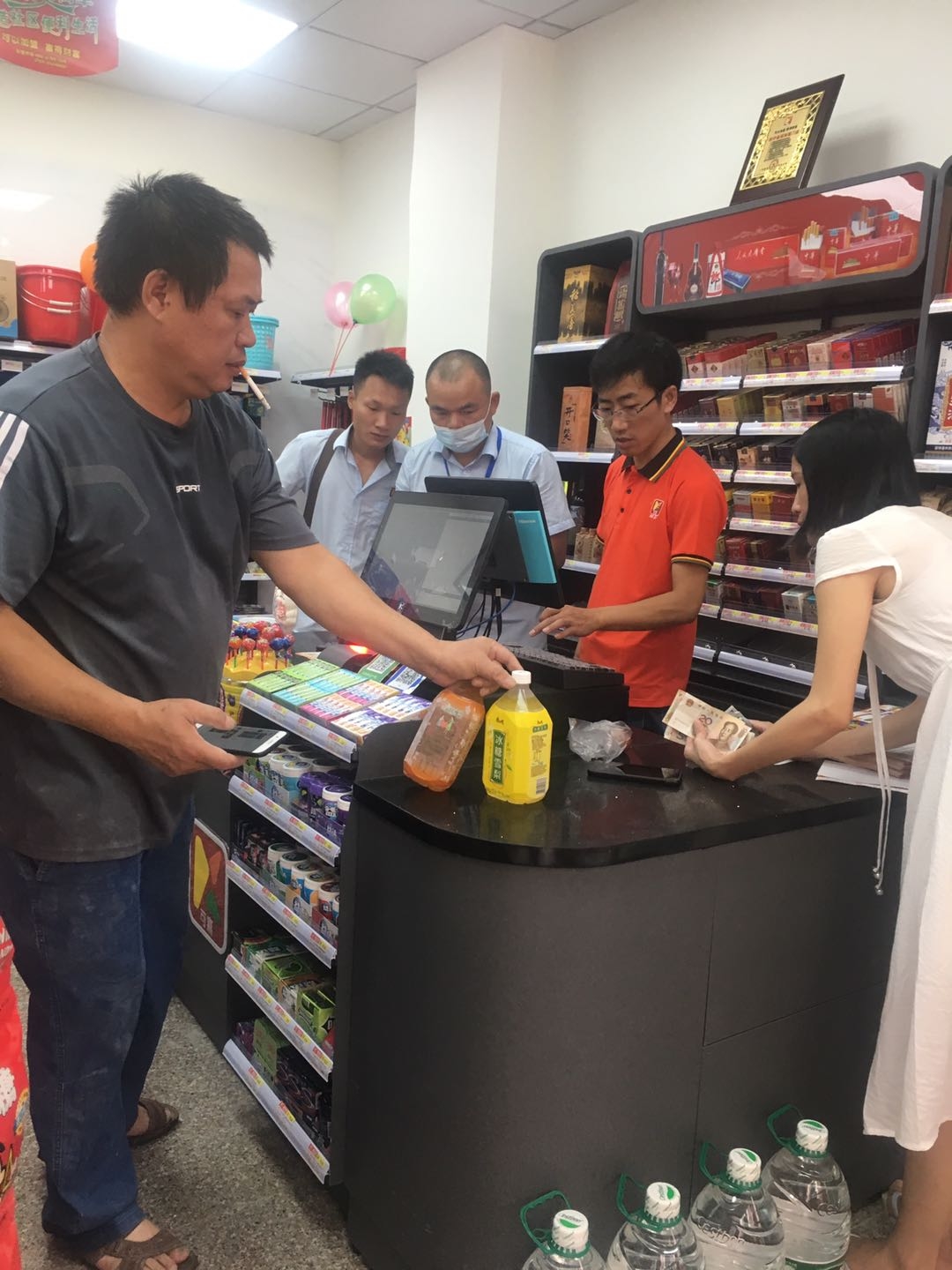 便利店如何针对顾客群体需求提供服务