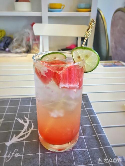 超想拥有的夏季高颜值西柚青柠气泡水