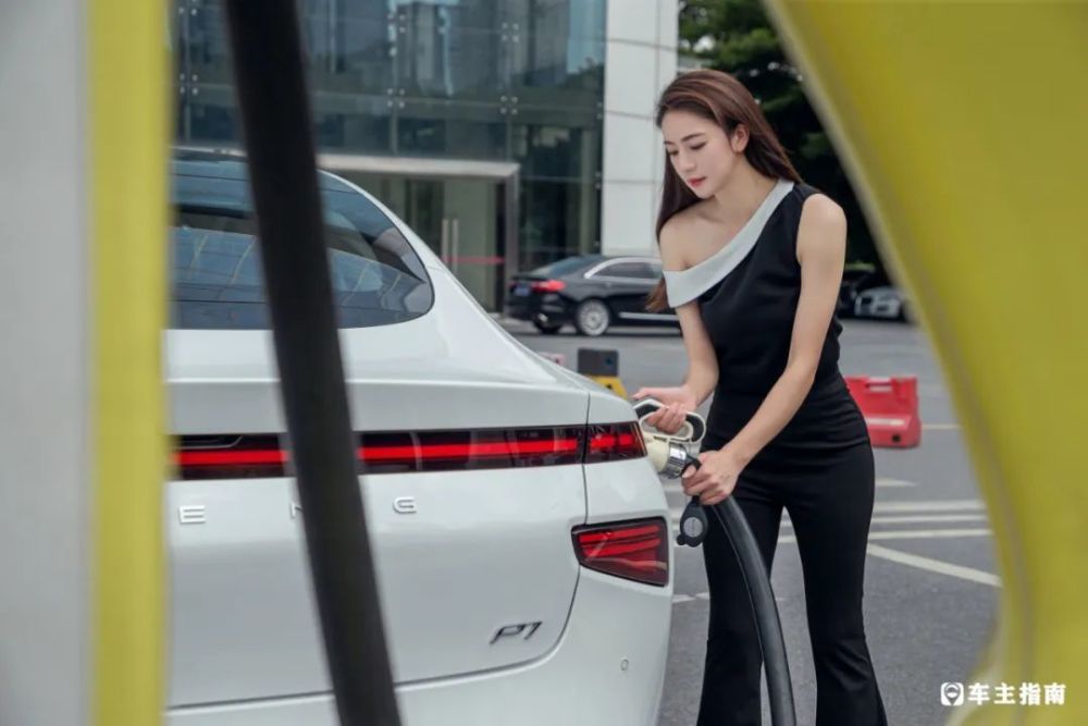 广东台美女主持人喜提p7,不聊参数聊感官,内含大量美照!