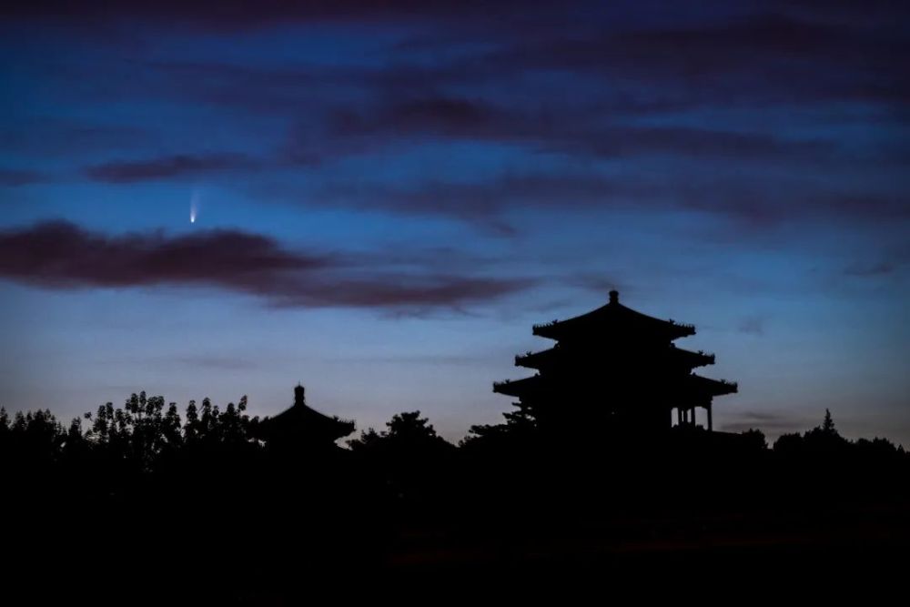 彗星c/2020 f3(彗星neowise或新智彗星)应该是时下天文界最火热的一个