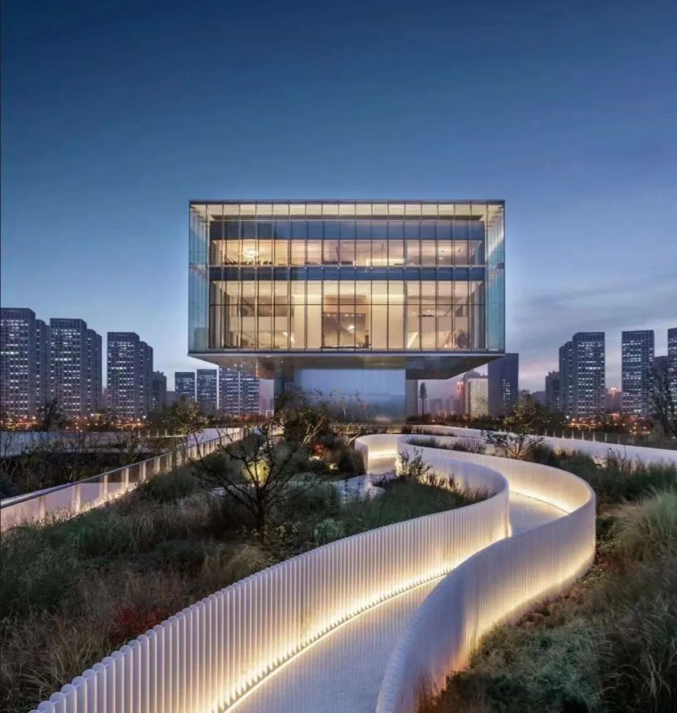 曲江印实景图 同时随着大西安进程的不断演进,融创将目光聚焦于西安