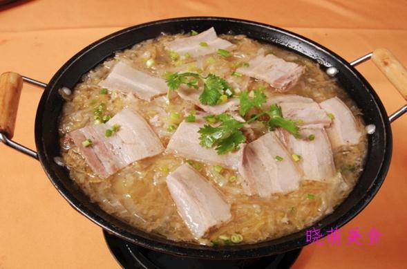 酱排骨,杏鲍菇炒肉,辣炒猪蹄,酸菜炖白肉的家常做法