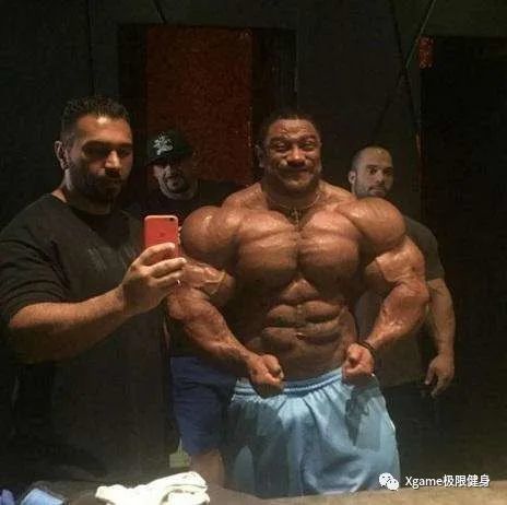肌肉版贾冰？健美先生撞脸欢乐喜剧人，网友直呼太像了！