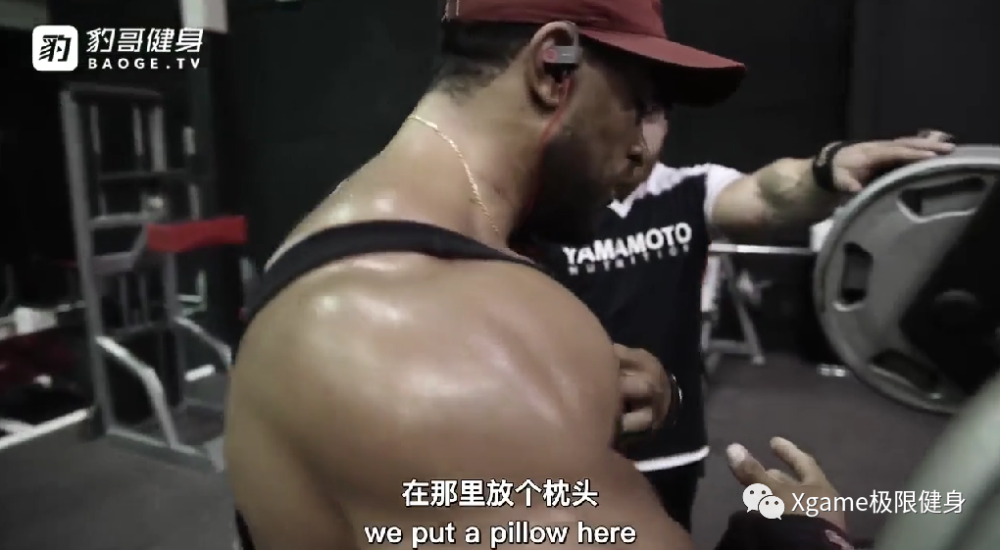 肌肉版贾冰？健美先生撞脸欢乐喜剧人，网友直呼太像了！