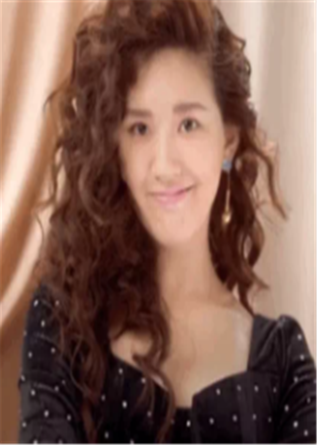 MAC给女星画眼妆，金子涵孟美岐吴宣仪变美，看到赵露思：审美有问题？