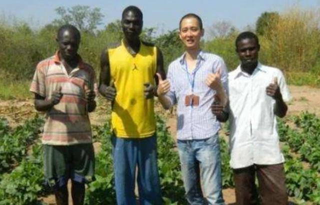 国外人口定居_国外头像男生(3)