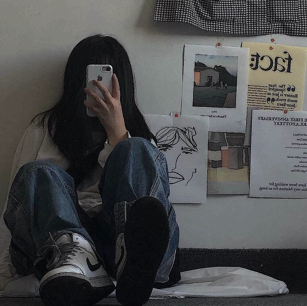 氟西汀·微丧文案:病的是这个世界,吃药的却是我
