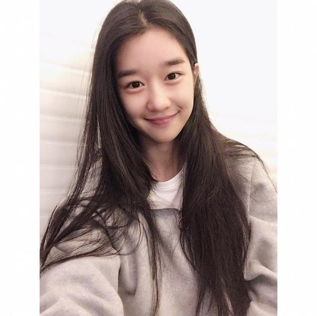 《虽然是精神病但没关系》徐睿知换眉型像变脸，女生的眉毛好重要