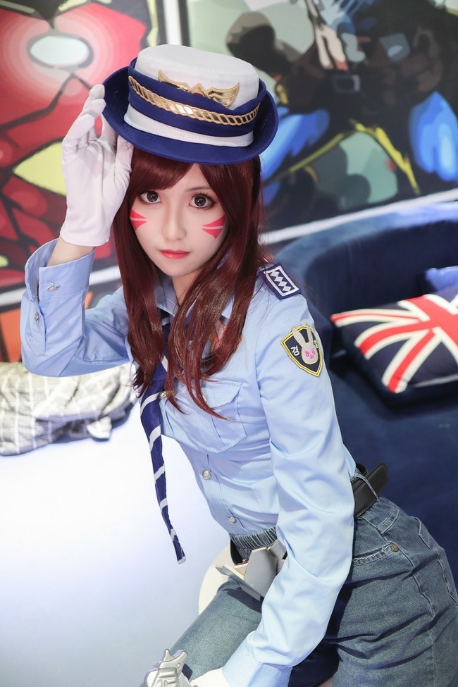 "你被逮捕了."守望先锋 dva小女警cos