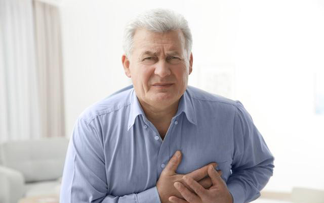 胸闷大部分和肺有关不能忽略心脏及胃否则有可能查不出病因